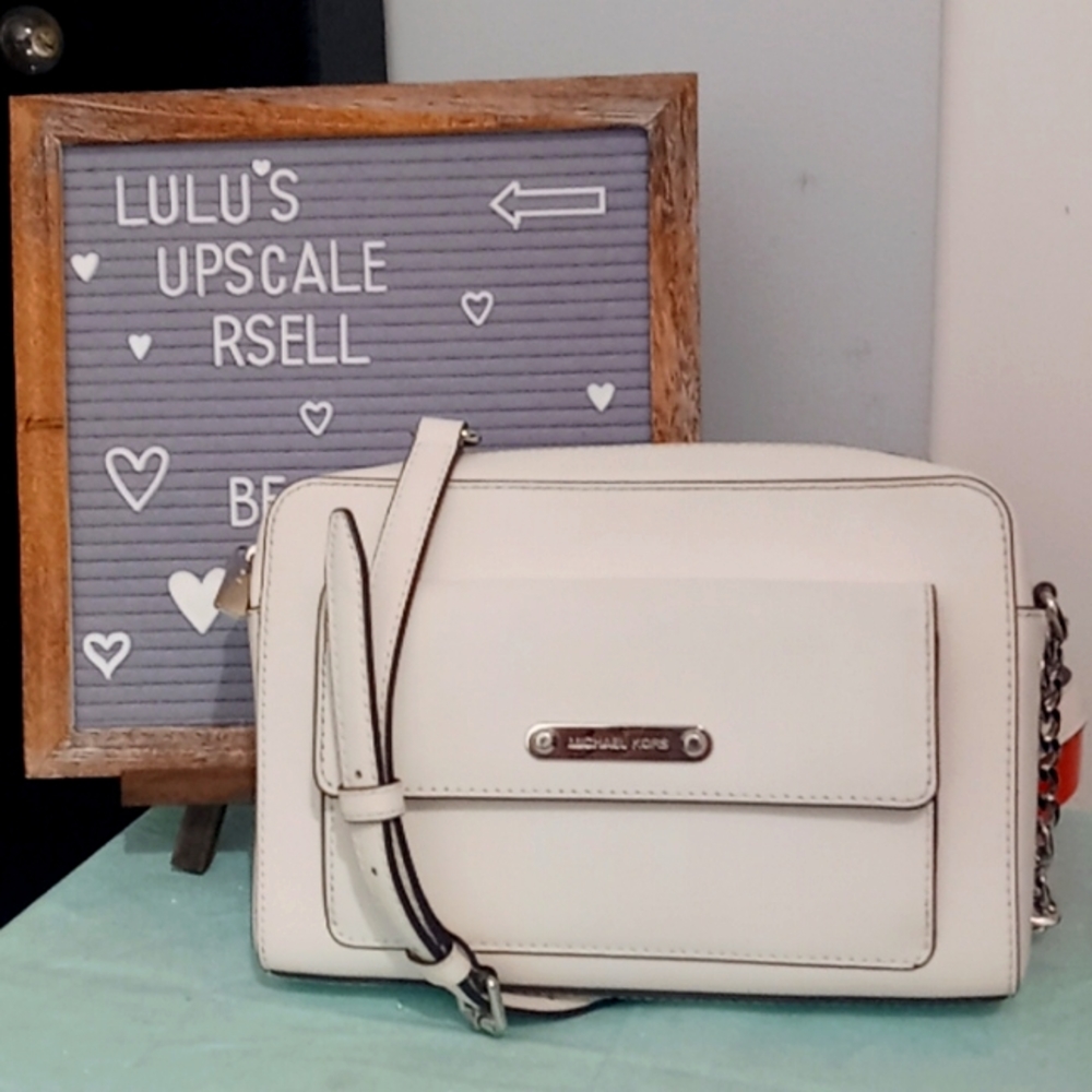 BEAUTIFUL MICHAEL KORS CROSSBODY IN EUC!!!